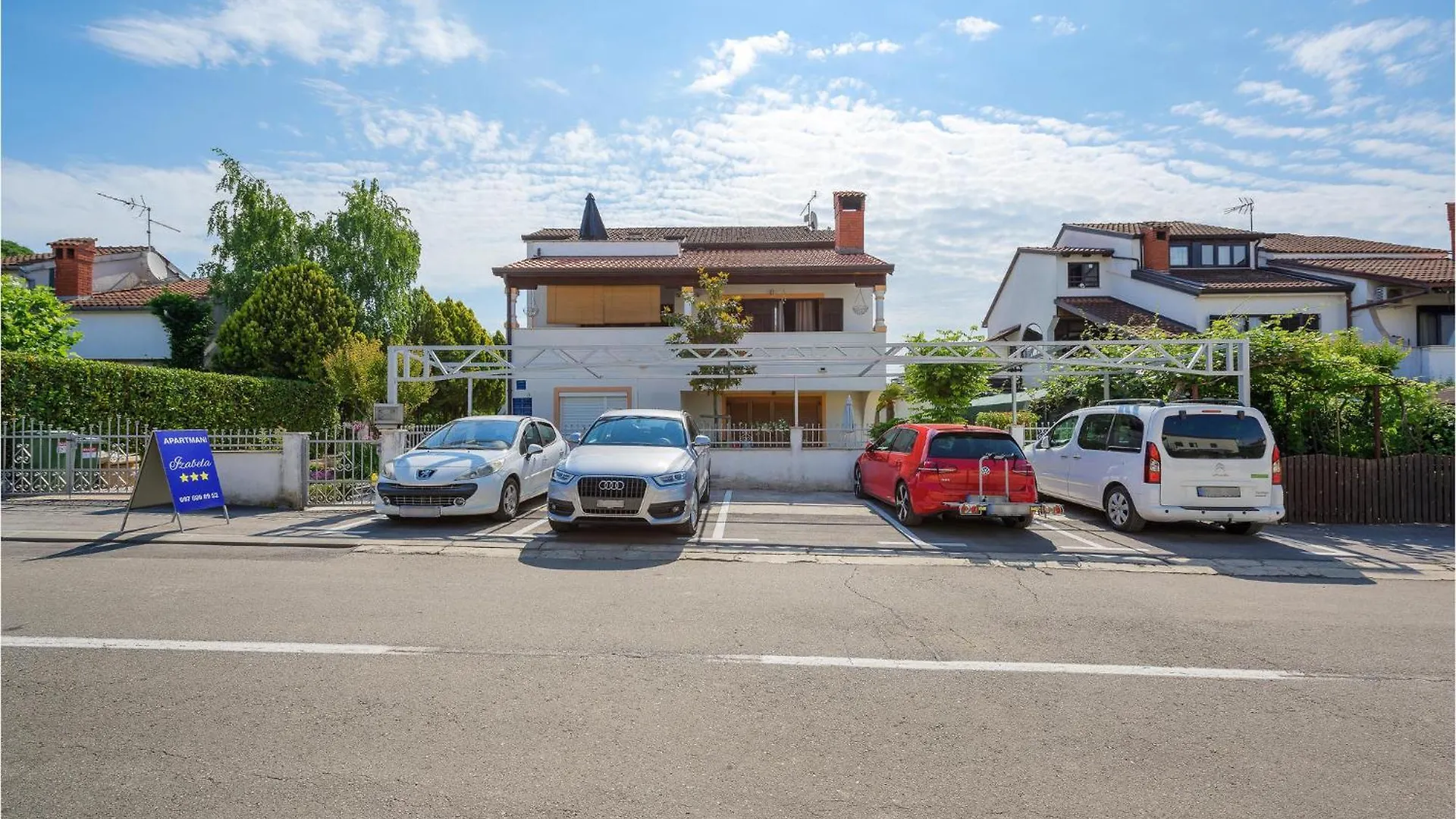 Cozy Apartment In Porec With Wifi